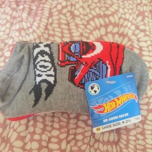 NWT Hot Wheels Kids No-Show Socks - Gray and Red